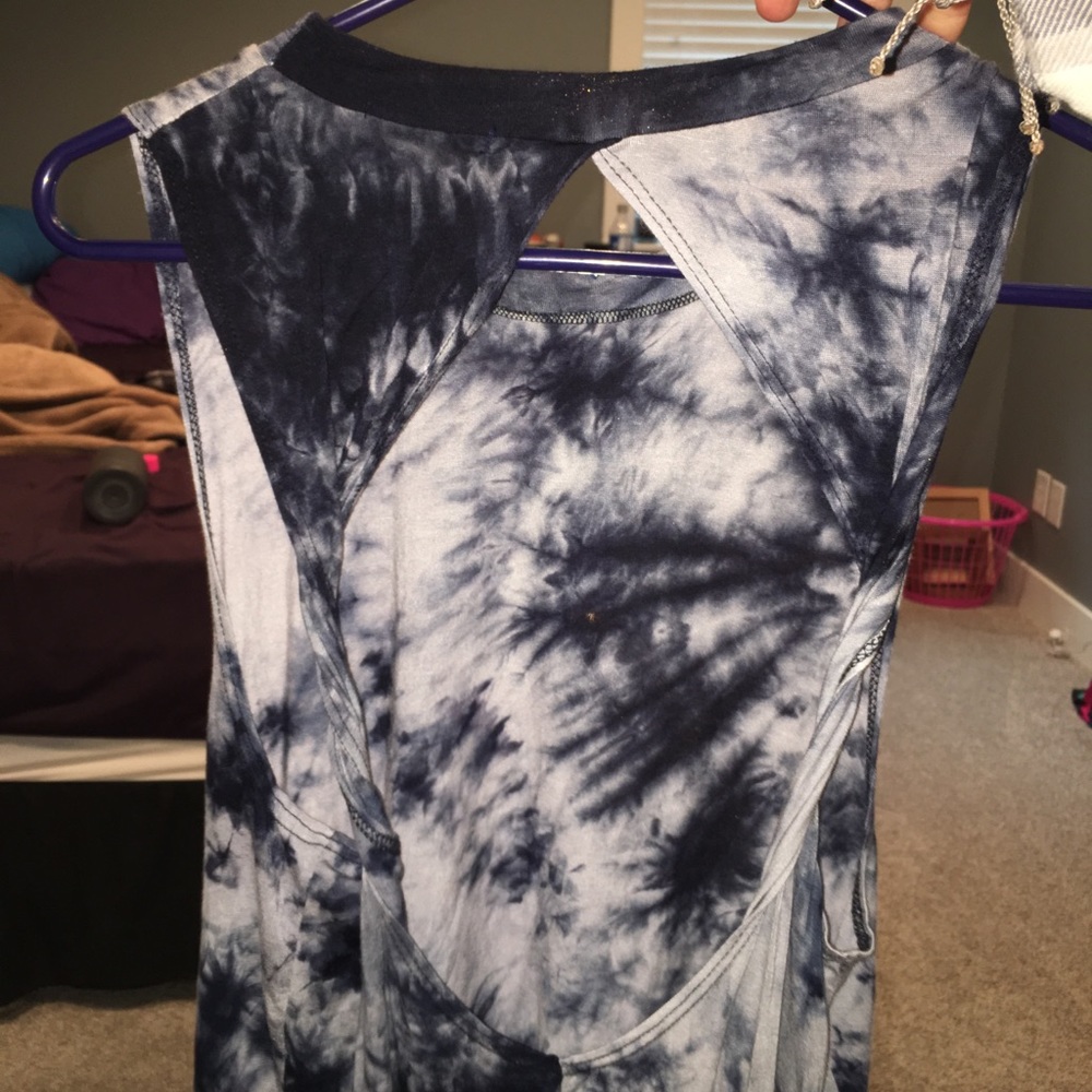 backless tank